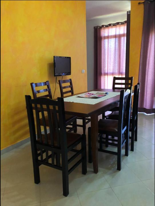 Rainbow Holiday Apartments Vlorë エクステリア 写真