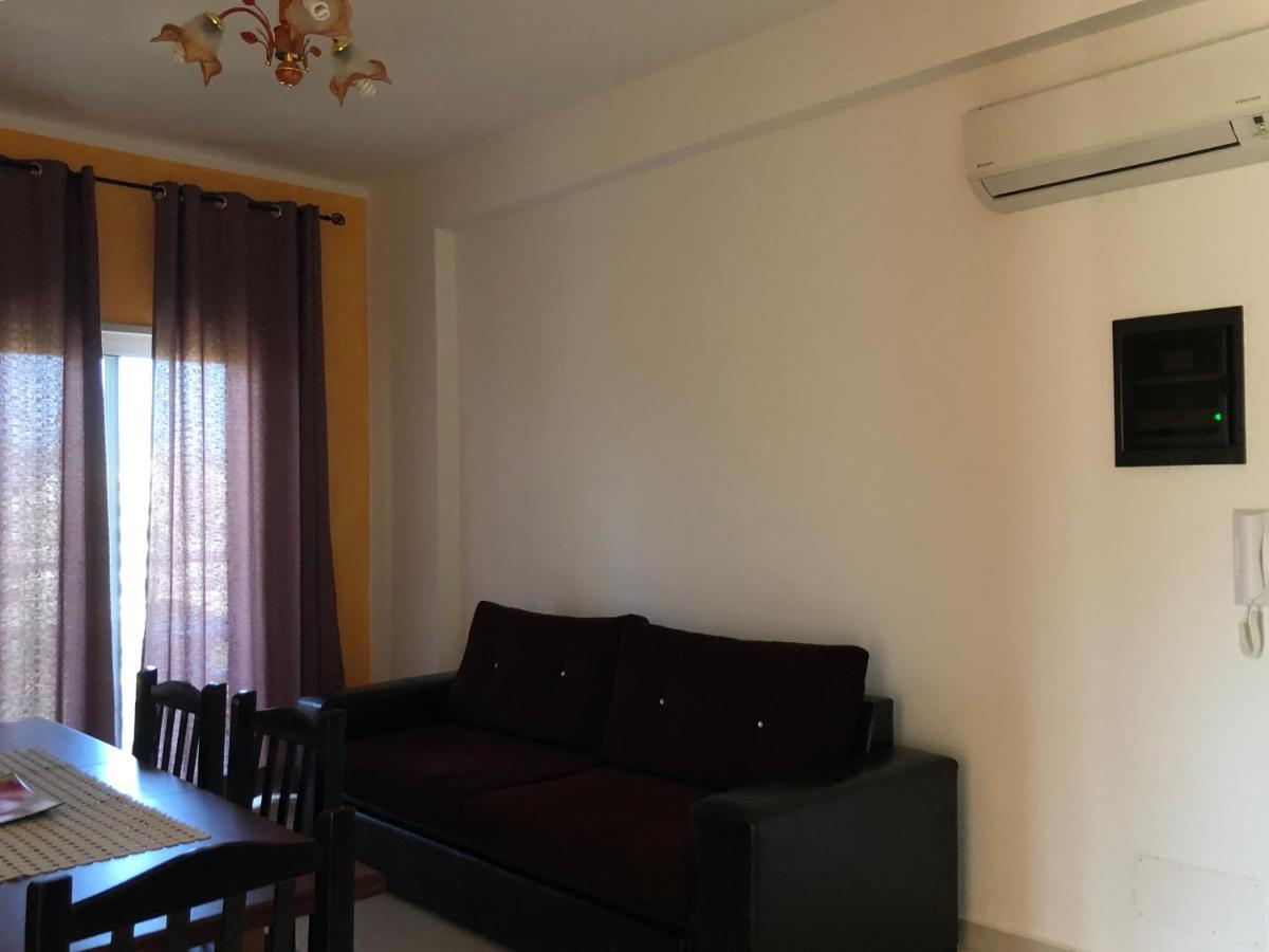 Rainbow Holiday Apartments Vlorë エクステリア 写真