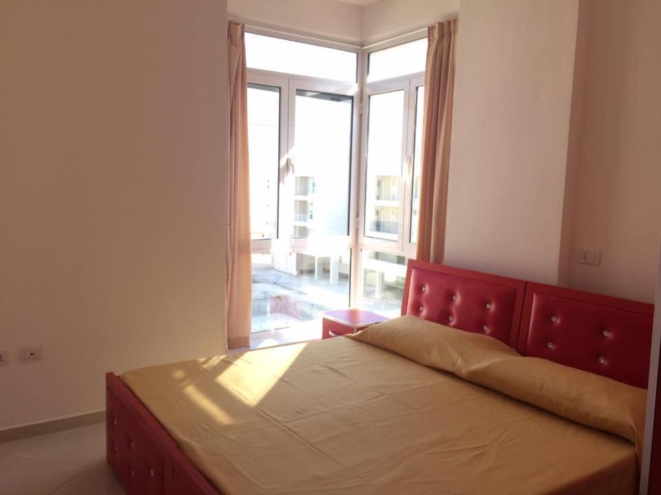 Rainbow Holiday Apartments Vlorë エクステリア 写真
