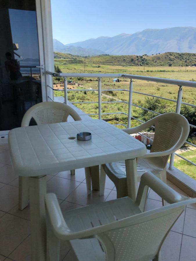 Rainbow Holiday Apartments Vlorë エクステリア 写真
